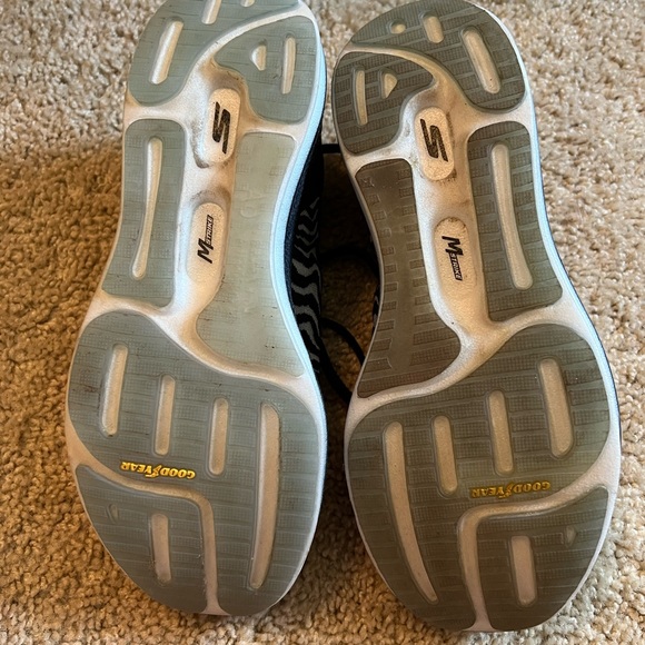 Skechers GOrun Razor 3 Cloak Hyper - Zebra Print - Picture 3 of 3